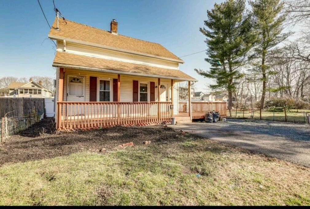 Comfortable Home Away From Home イースト・ハートフォード エクステリア 写真