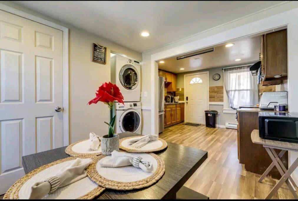 Comfortable Home Away From Home イースト・ハートフォード エクステリア 写真