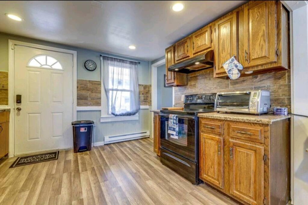 Comfortable Home Away From Home イースト・ハートフォード エクステリア 写真