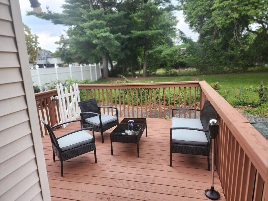 Comfortable Home Away From Home イースト・ハートフォード エクステリア 写真